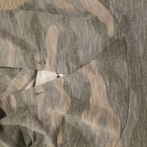 VS Pink Sweatshirt - Picture 9 of 13